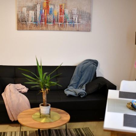 West In Apartments Cacak Ngoại thất bức ảnh