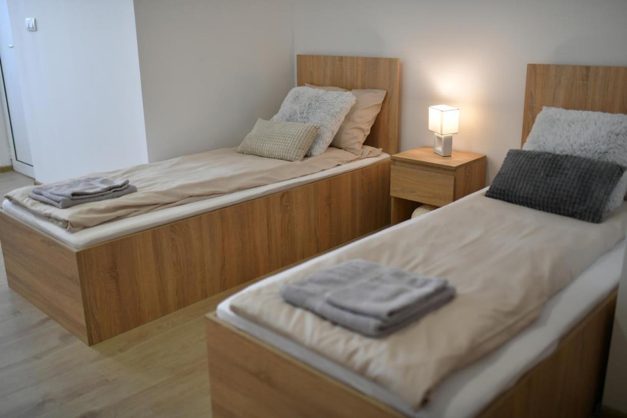 West In Apartments Cacak Ngoại thất bức ảnh