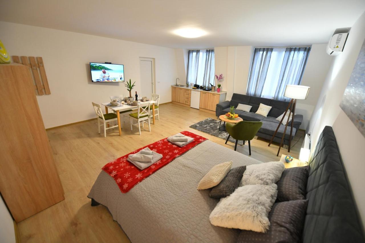 West In Apartments Cacak Ngoại thất bức ảnh