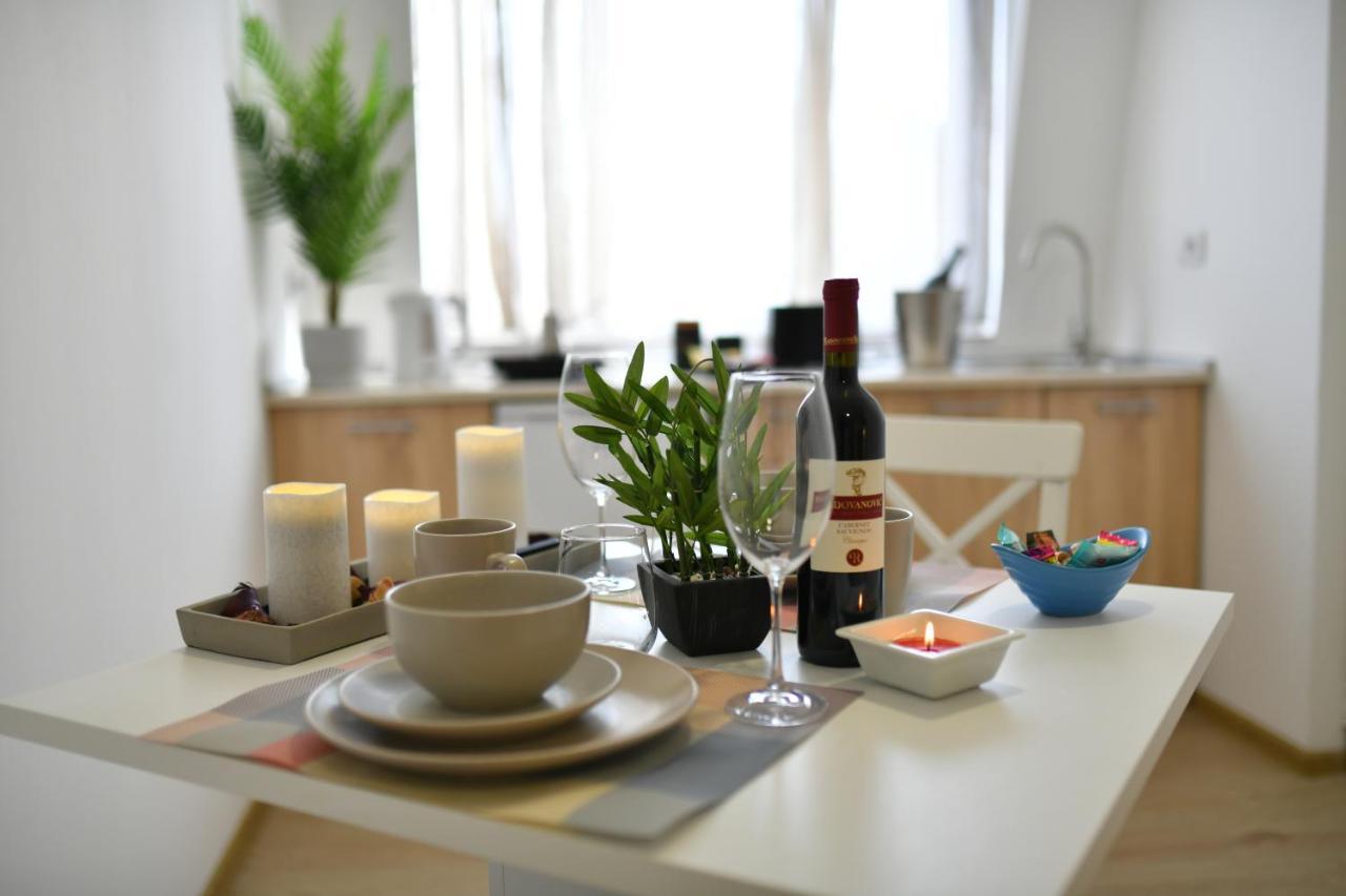West In Apartments Cacak Ngoại thất bức ảnh