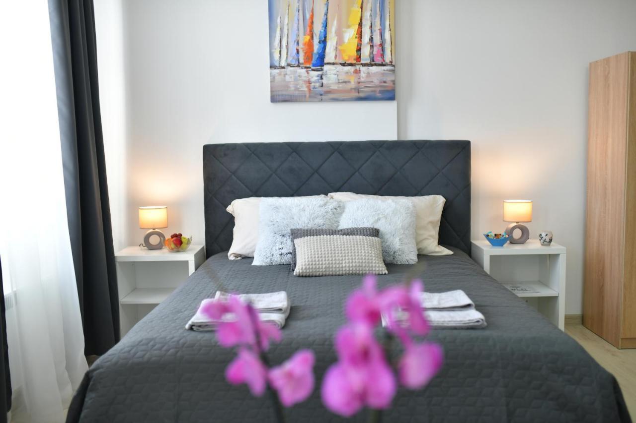West In Apartments Cacak Ngoại thất bức ảnh